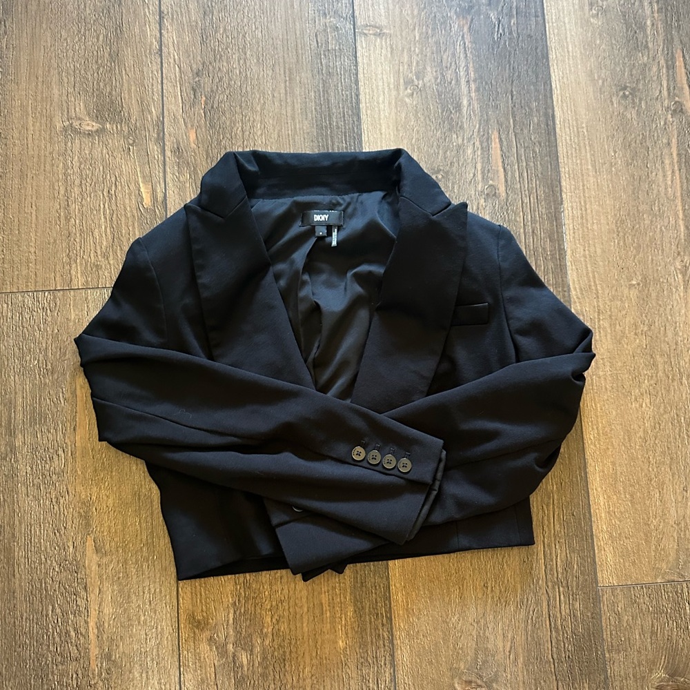 Cropped Buttonless Blazer Size: M - image 2